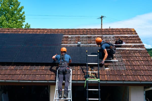 Pourquoi choisir un installateur certifié QualiPV pour vos panneaux solaires ?